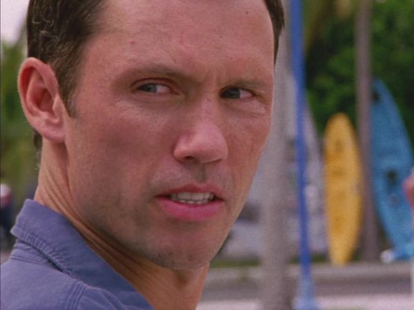 Burn Notice - Breaking and Entering