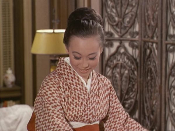 That Girl - Kimono My House