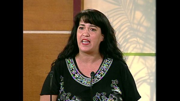 Sala de parejas - Todo o nada; Primo estafador; Vientre de alquiler