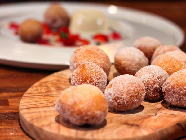 James Martin United Cakes of America - Salem - Butter Pudding and Doughnuts with Pannacotta