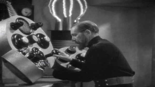 Flash Gordon Serial: Space Soldiers - Battling the Sea Beast