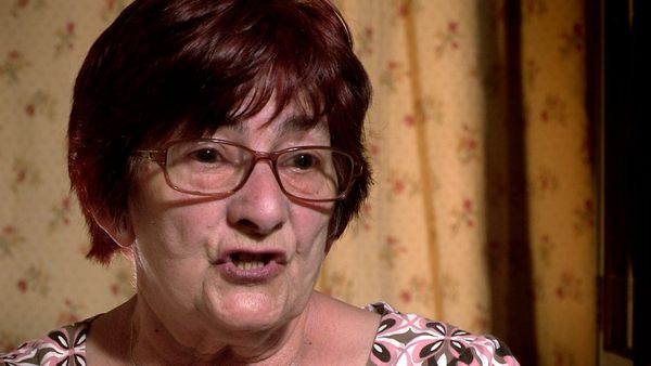 A Town and Country Murder - Dawn Walker