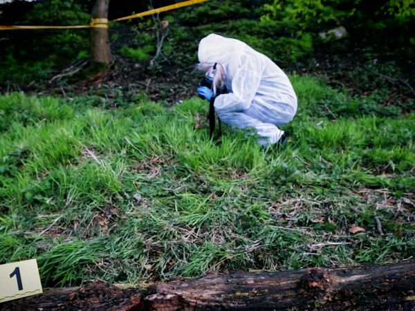 A Town and Country Murder - Leanne Tiernan