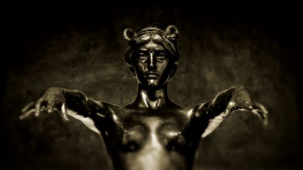 Great Greek Myths - Medea - The Impenetrable Messenger