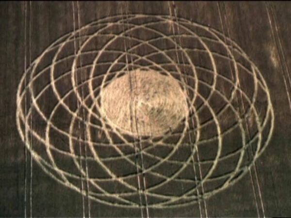 The UFO Casebook - The Story of Crop Circles