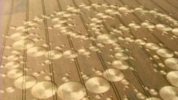 The UFO Casebook - The Final Truth About Crop Circles: Human or Extraterrestrial?