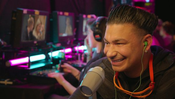Revenge Prank with DJ Pauly D & Vinny - La broma caída del cielo