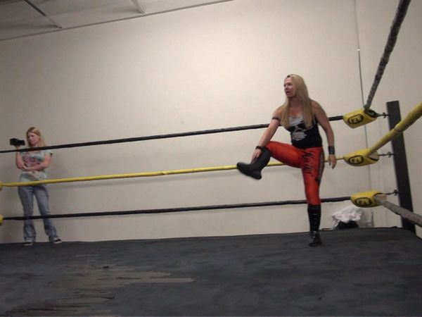 Women's Extreme Wrestling - Women's Extreme Wrestling: Ring Felony