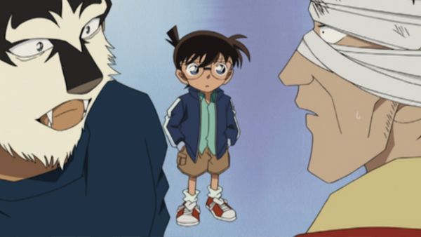Detective Conan - El héroe de las máscara manchada (II)