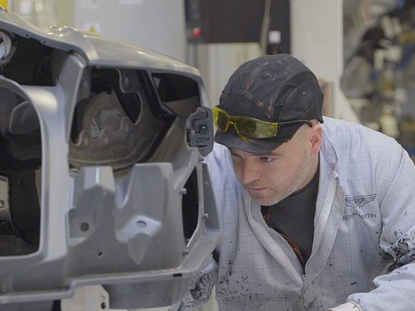 How to Build a Motorcar - How to Build a London Cab