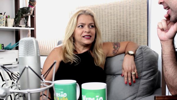 Versão Dublada - Mônica Rossi