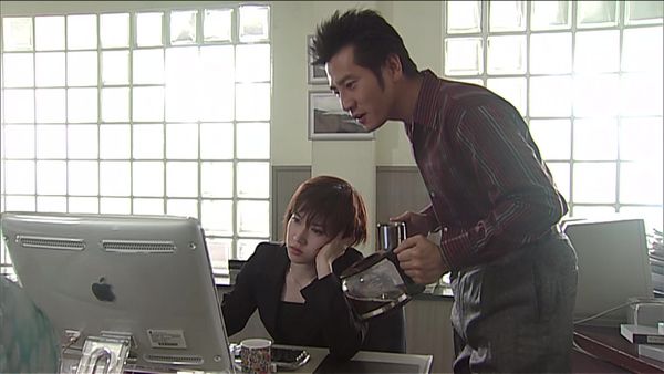 Kamen Rider Ryuki - Kamen Rider Ryuki: S1 E4 - School Ghost Story 2