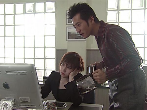 Kamen Rider Ryuki - Kamen Rider Ryuki: S1 E4 - School Ghost Story 2