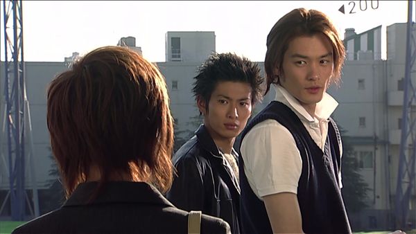 Kamen Rider Ryuki - Kamen Rider Ryuki: S1 E9 - Shinji's Arrested!?