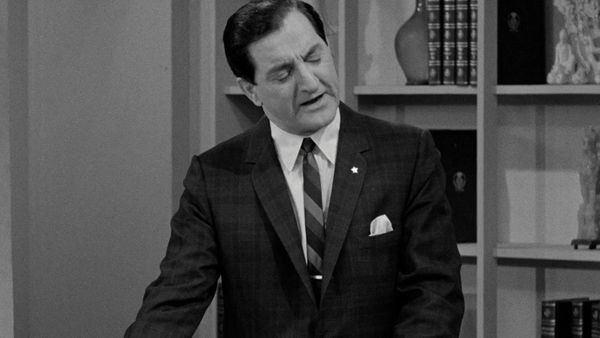 The Danny Thomas Show - Call Off the Hounds