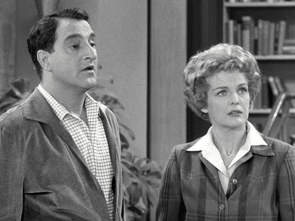 The Danny Thomas Show - Uncle Tonoose's Fling