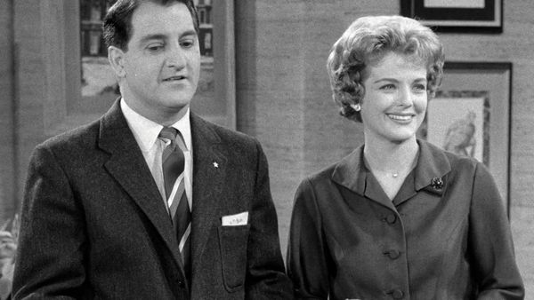 The Danny Thomas Show - Jack Benny Takes Danny's Job
