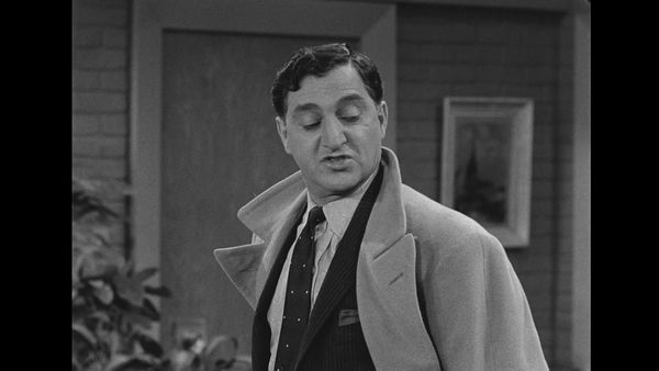 The Danny Thomas Show - Rusty's Advice to Linda