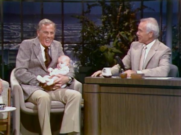 The Johnny Carson Show: Hollywood Icons Of The '80s - The Johnny Carson Show: Hollywood Icons Of The '80s - Christie Brinkley (5/14/82)