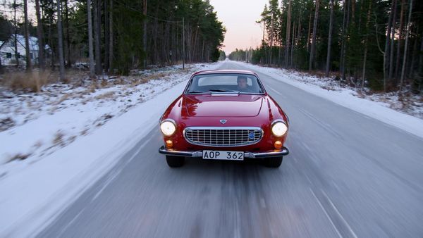 Find Me A Classic - Volvo P1800