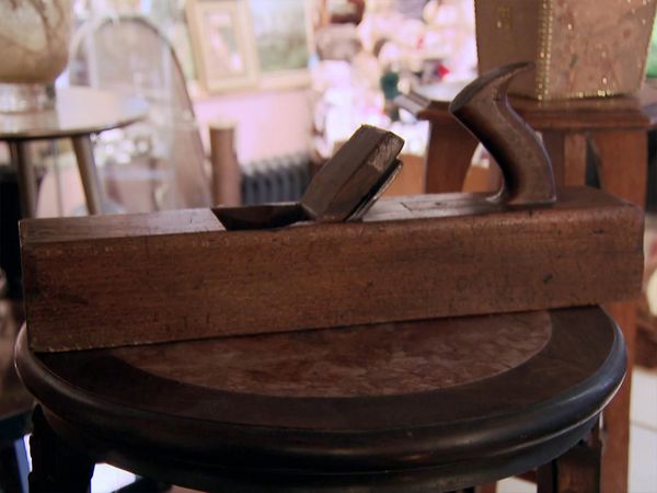 Antiques Road Trip - Stephanie Connell and Charlie Ross, Day 1