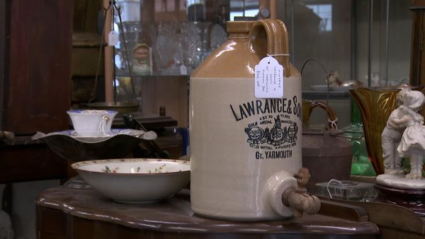 Antiques Road Trip - Stephanie Connell and Charlie Ross, Day 5