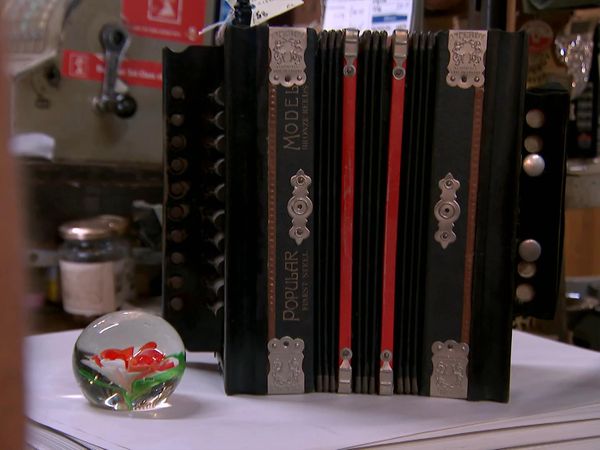 Antiques Road Trip - Natasha Raskin Sharp and Raj Bisram, Day 2