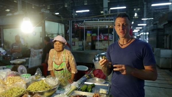 Duncan's Thai Kitchen - Our Home Town