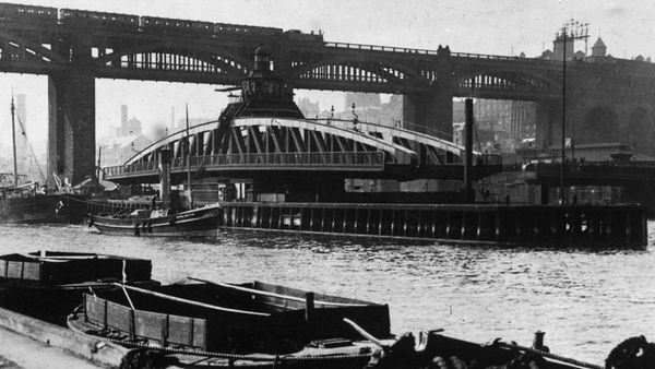 Britain's Greatest Bridges - The Tyne Bridge