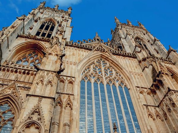 Britain's Great Cathedrals with Tony Robinson - Canterbury Cathedral