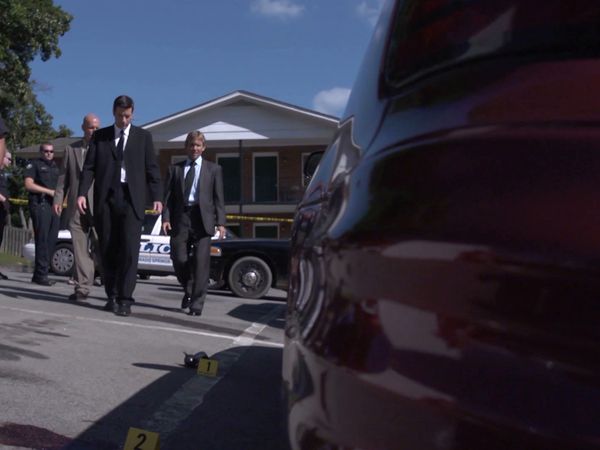 Homicide Hunter - Dead Man Falling
