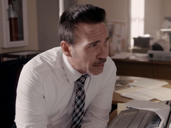 Homicide Hunter - Follow the Money