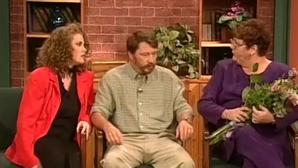 The Jerry Springer Show - Wife Discovers Husband's Secret Family