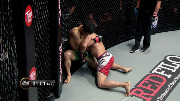 Total Combat Presents ONE Championship - Alaa Mazloum (EGY) vs Peter Davis (MAS)
