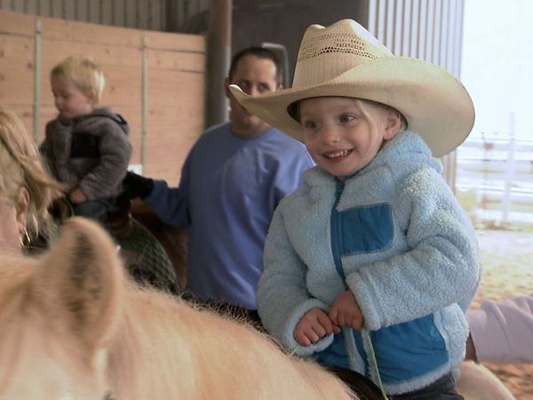Raising Sextuplets - Three Cars, Eight Adults, 2000 Miles, Six Kids, and A Dog Named Luke