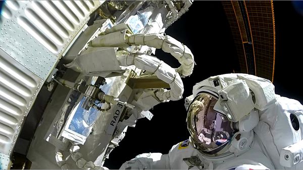 Xploration Outer Space - Space Rescue
