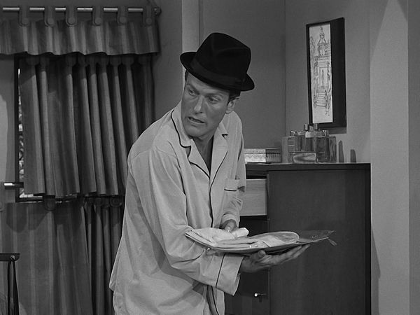 The Dick Van Dyke Show - The Meershaltz Pipe
