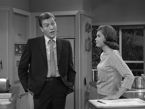 The Dick Van Dyke Show - Punch Thy Neighbor