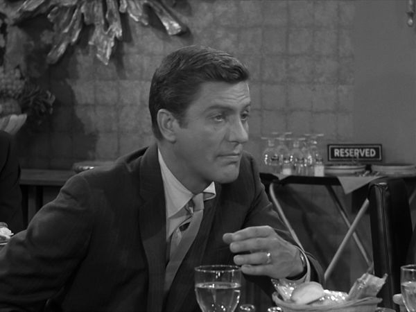 The Dick Van Dyke Show - Stretch Petrie vs. Kid Schenk