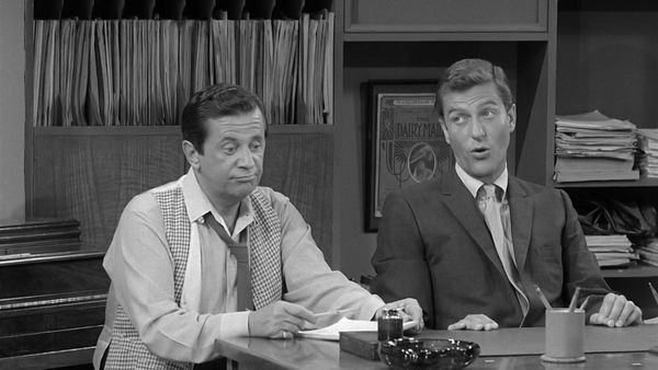 The Dick Van Dyke Show - Romance, Roses and Rye Bread