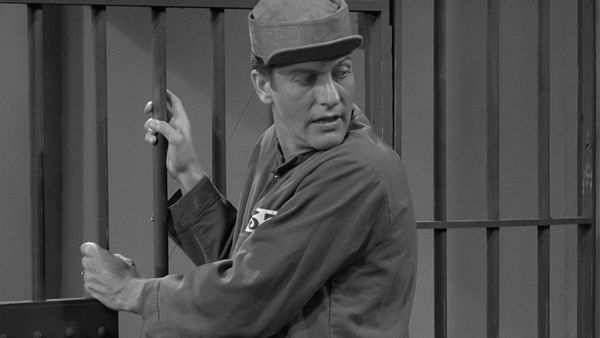The Dick Van Dyke Show - The Alan Brady Show Goes To Jail