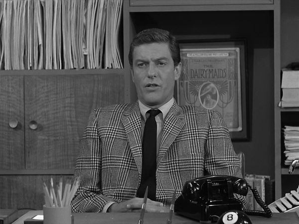 The Dick Van Dyke Show - Laura's Little Lie