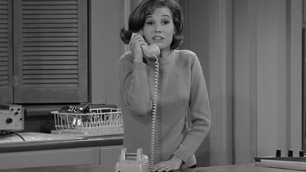 The Dick Van Dyke Show - It May Look Like a Walnut