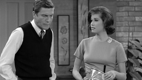 The Dick Van Dyke Show - A Bird in the Head Hurts