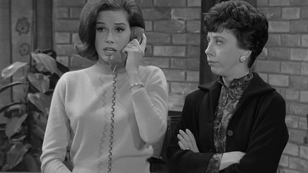 The Dick Van Dyke Show - Don't Trip Over That Mountain