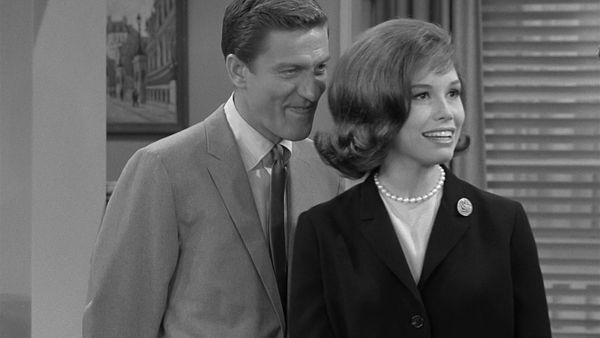 The Dick Van Dyke Show - Racy Tracy Rattigan