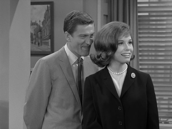 The Dick Van Dyke Show - Racy Tracy Rattigan