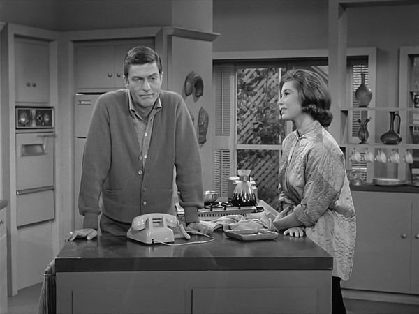 The Dick Van Dyke Show - Somebody Has to Play Cleopatra