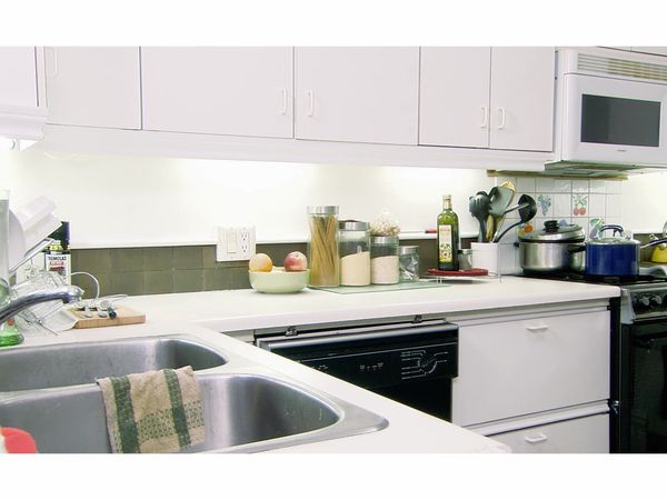 Sarah 101 - Dream Budget Kitchen