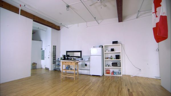 Sarah 101 - Cool Bachelor Loft